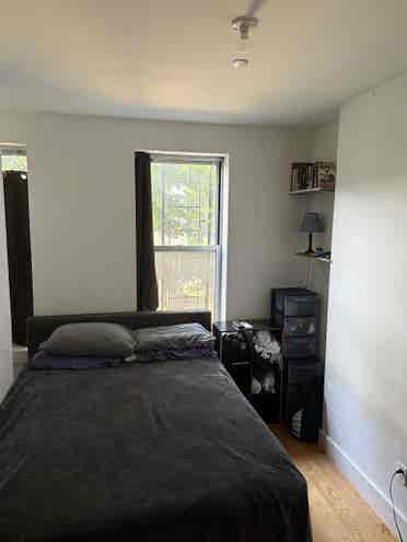 1 private Room in a cozy 2B apt