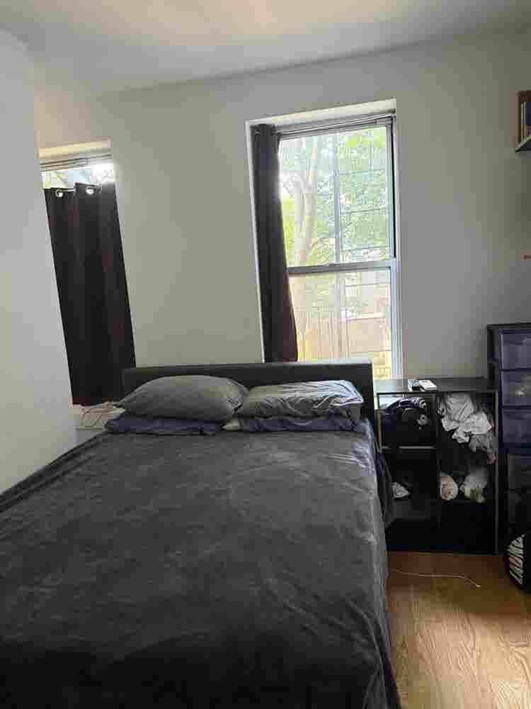 1 private Room in a cozy 2B apt