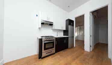 1 private Room in a cozy 2B apt
