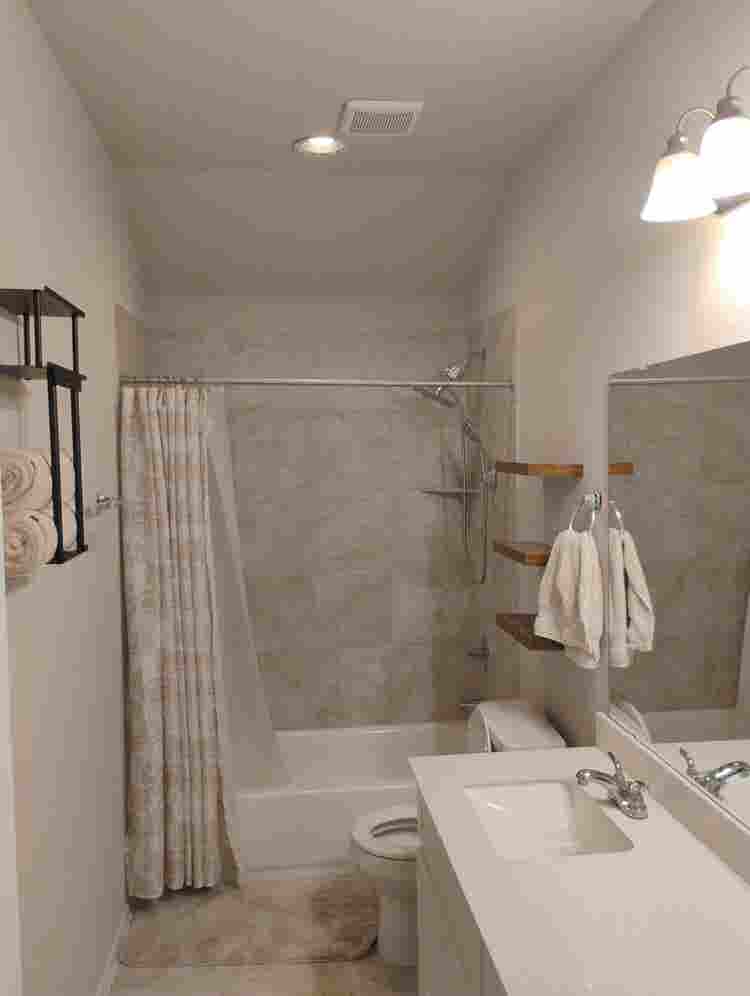New room in quiet, clean home