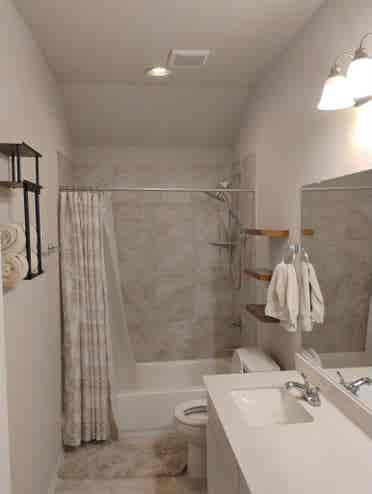 New room in quiet, clean home