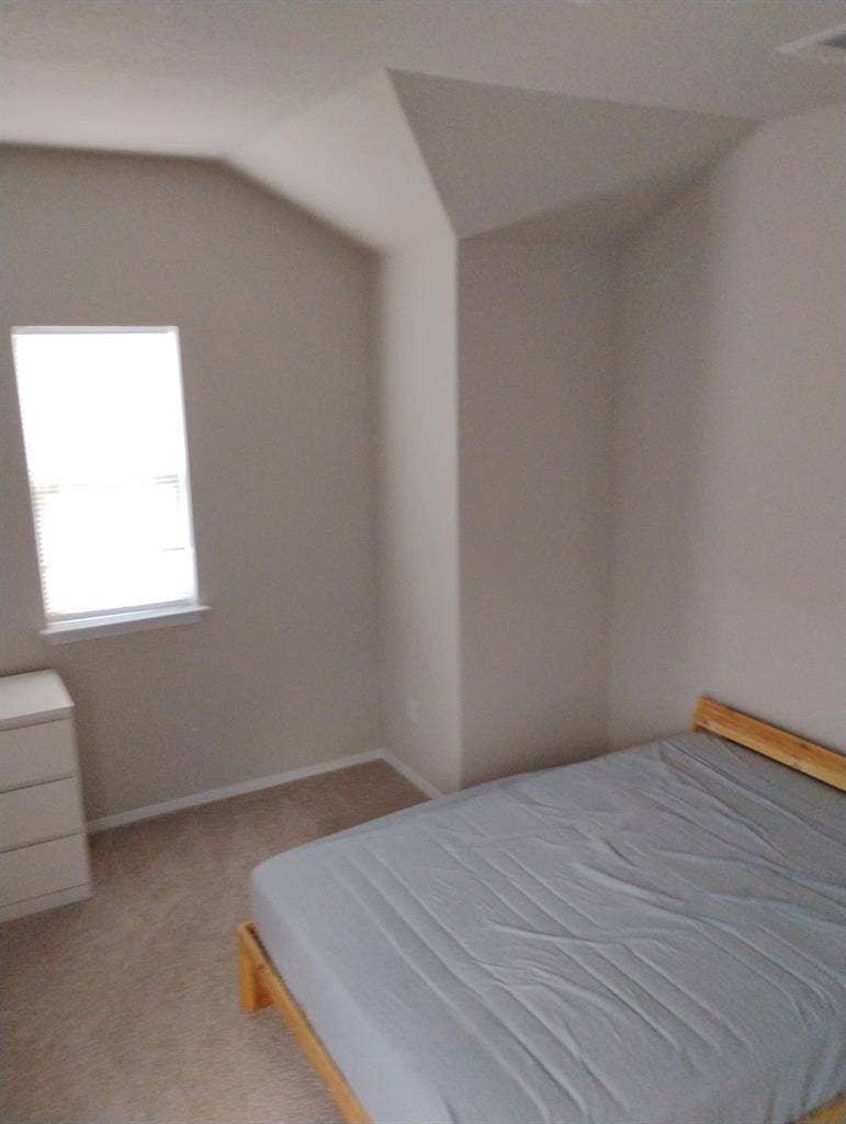 New room in quiet, clean home