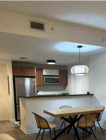 Roommate Male or female in Bth