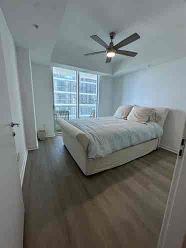 Roommate Male or female in Bth