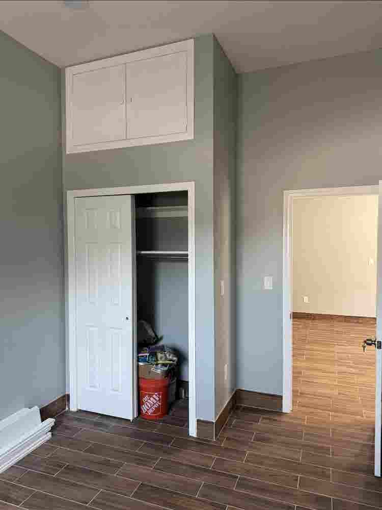 3 large bedrooms in valley stream