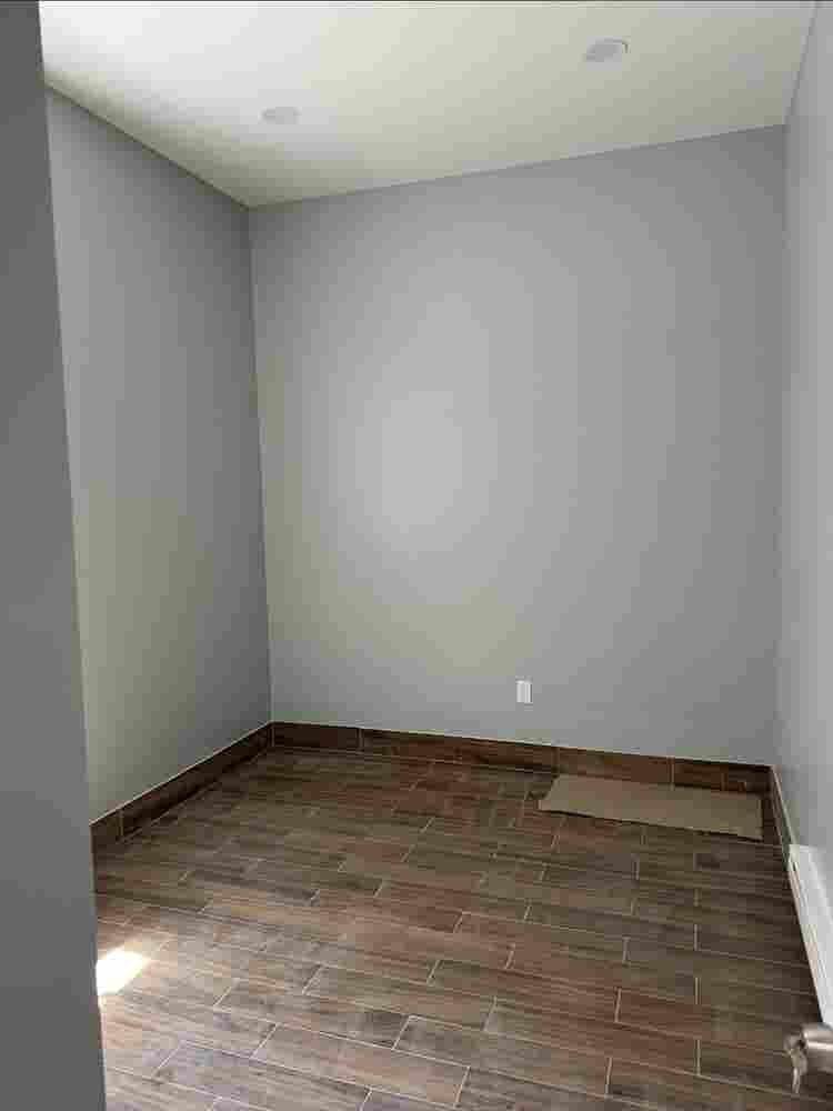 3 large bedrooms in valley stream
