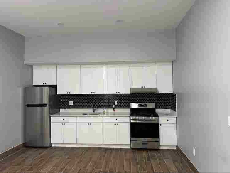 3 large bedrooms in valley stream