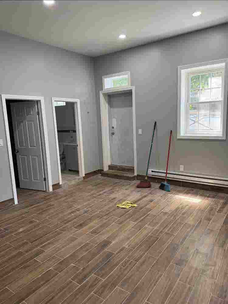 3 large bedrooms in valley stream