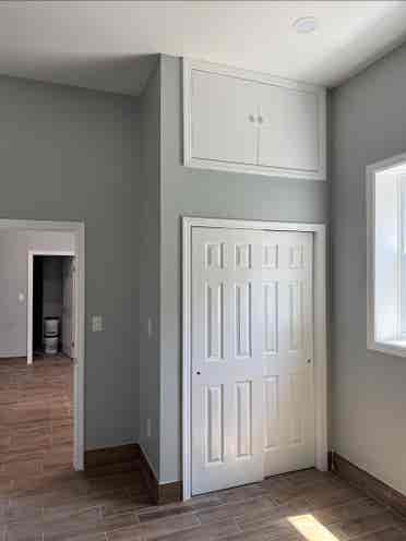 3 large bedrooms in valley stream