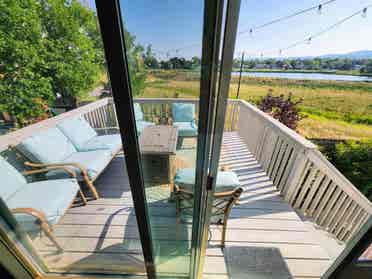 Private Room at Lakeside House