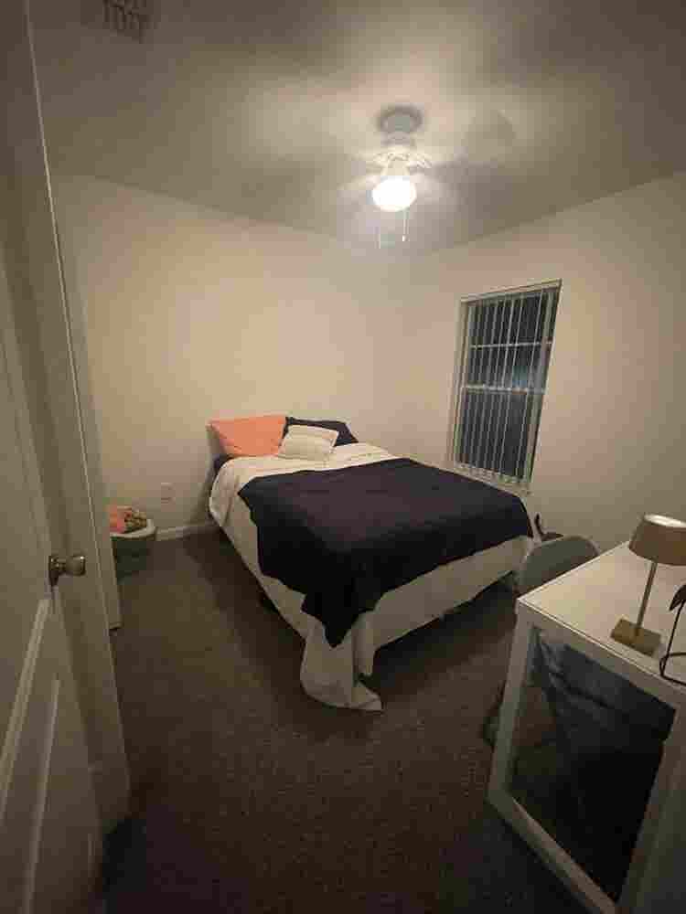 All utilities included room &bathro