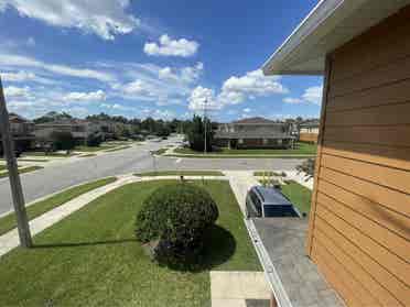 All utilities included room &bathro