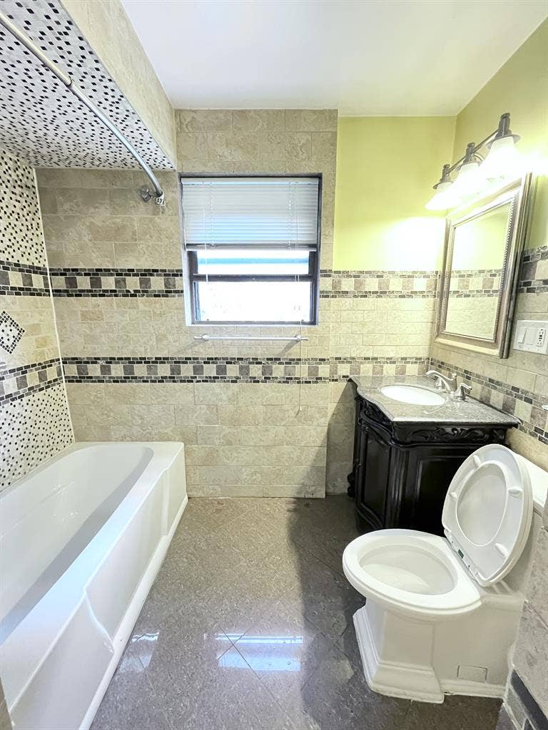 Sunnyside - Looking for Suitemate