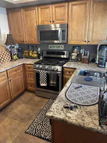 Irvine /woodbridge home share