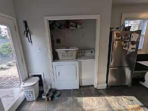 Private room available to rent