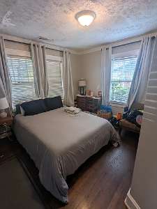 Private room available to rent