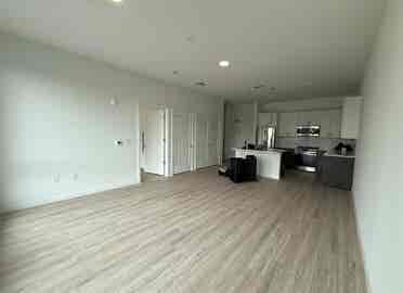 NEW💕Female Roommate Wanted🌸
