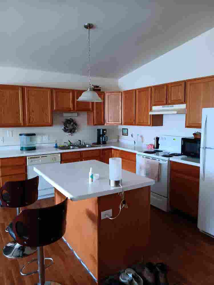 Looking for roomate in Elkhorn, Wi.