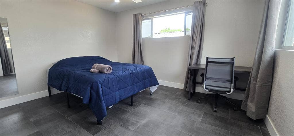 Furnished Room. Util+WIFI included