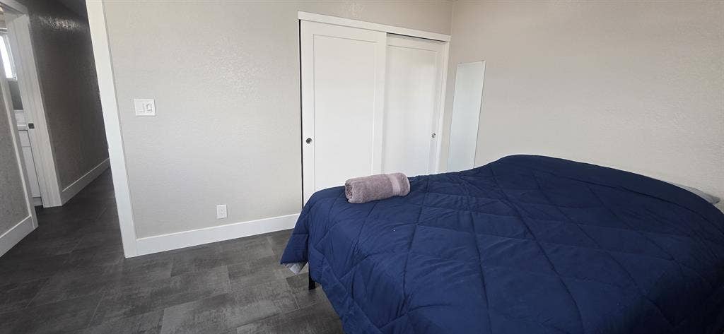Furnished Room. Util+WIFI included