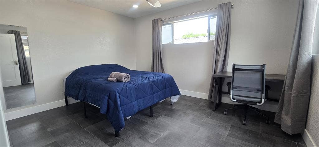 Furnished Room. Util+WIFI included