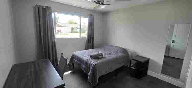 Furnished Room. Util+WIFI included
