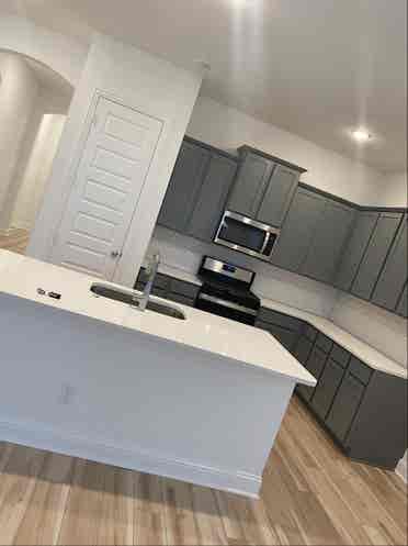Beautiful home in Sheppards Place!