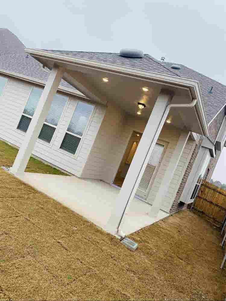 Beautiful home in Sheppards Place!