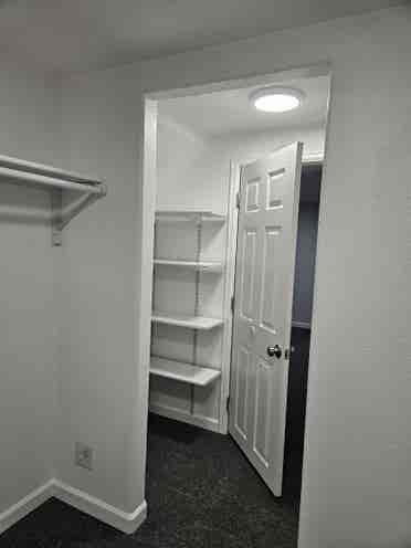 Rooms for Rent conveniently located