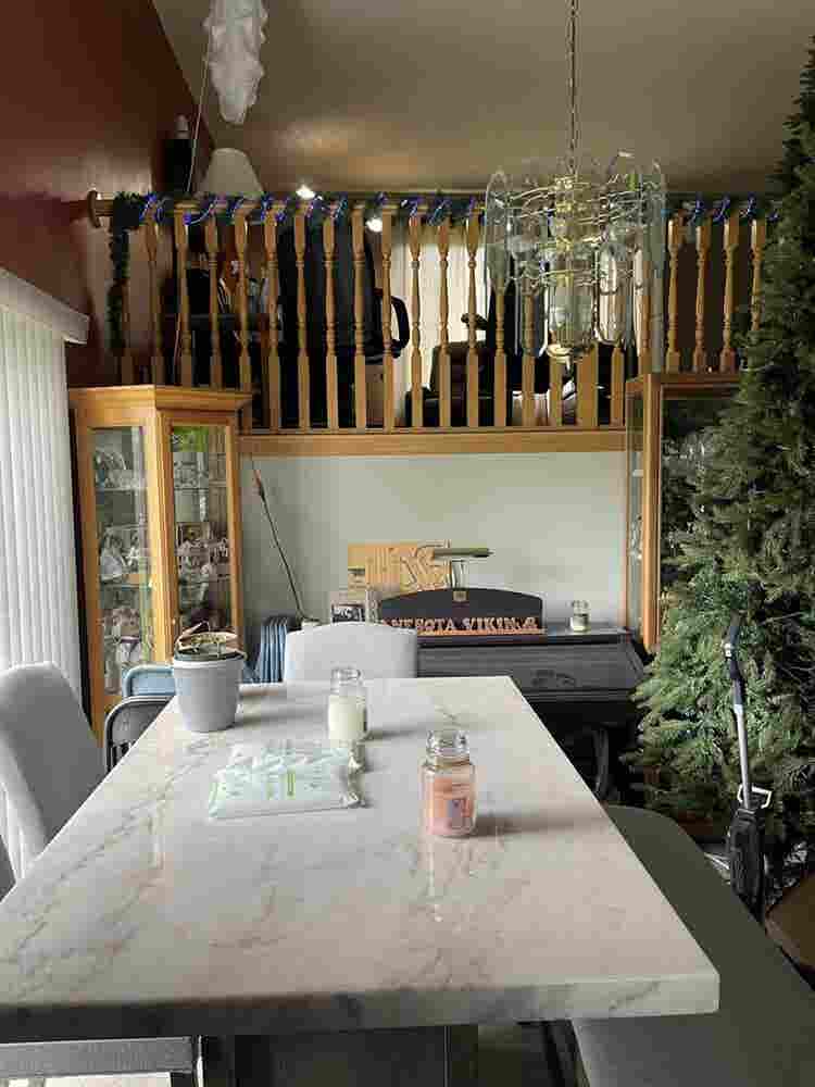 Nice furnished room near Anoka.