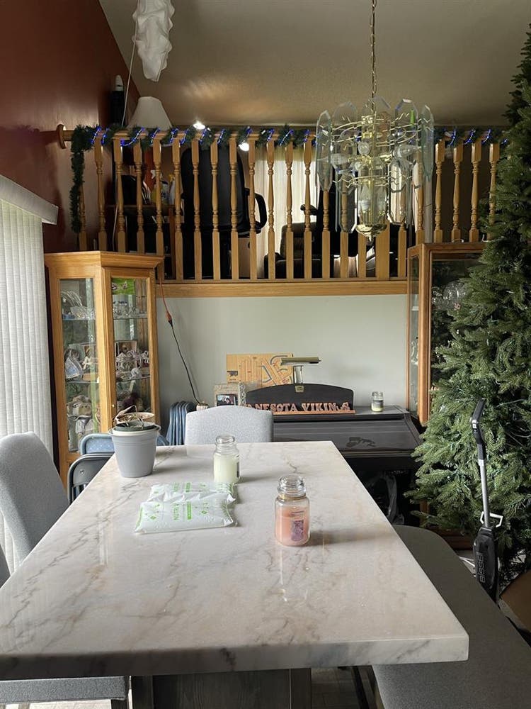 Nice furnished room near Anoka.