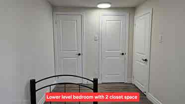 5-Br Detached Home Near Western U