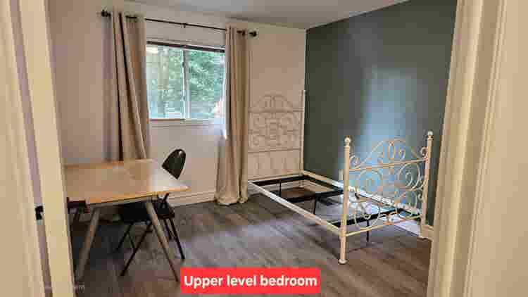5-Br Detached Home Near Western U