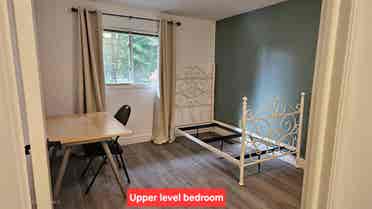 5-Br Detached Home Near Western U