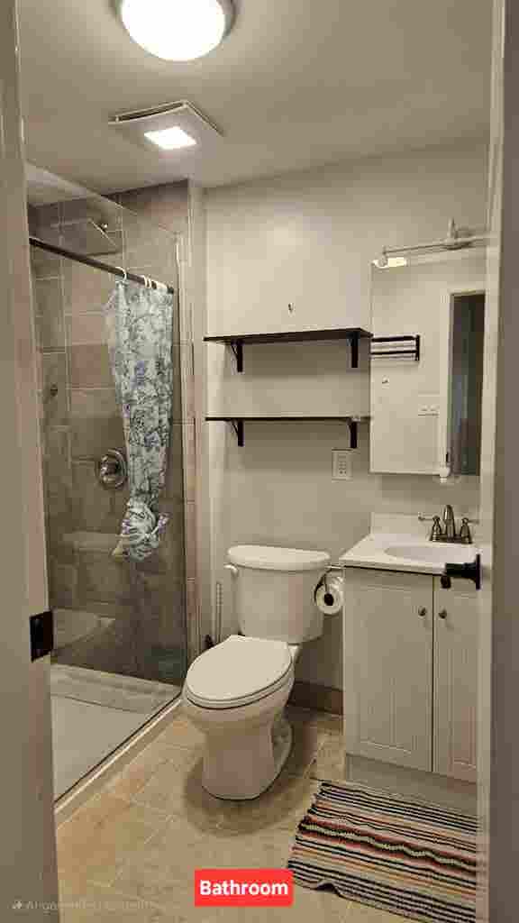 5-Br Detached Home Near Western U