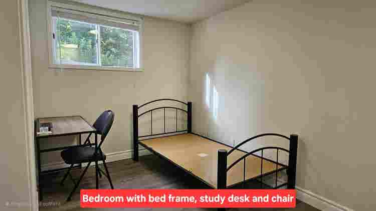 5-Br Detached Home Near Western U