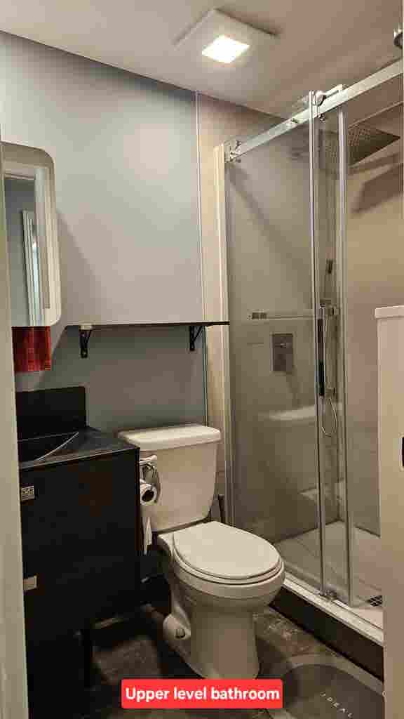 5-Br Detached Home Near Western U
