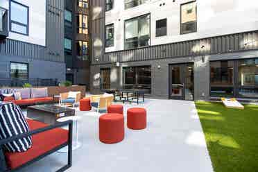 Looking for Dinkytown Apt. Sublet