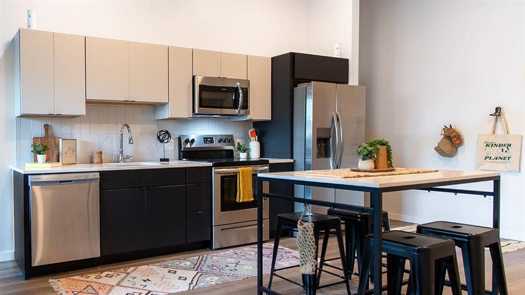 Looking for Dinkytown Apt. Sublet