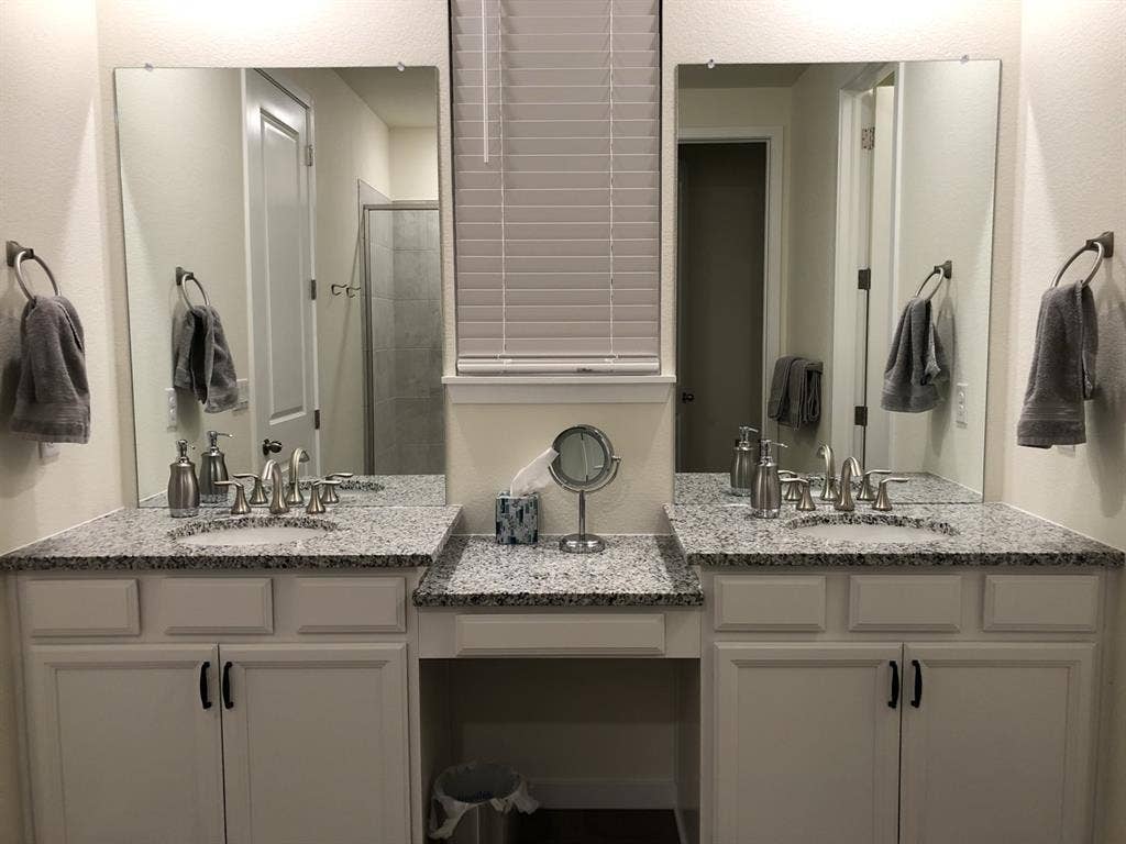 Elegantly furnished + attached bath