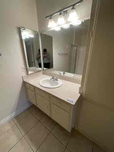 Private Room, Private Bath! SEPT 1!