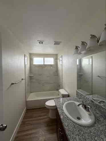 Spacious Room for Rent with Closet