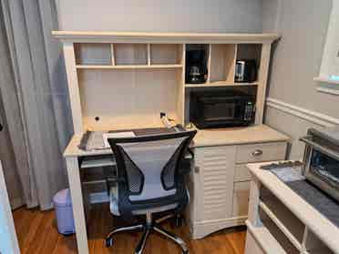 Fully Furnished, month to month