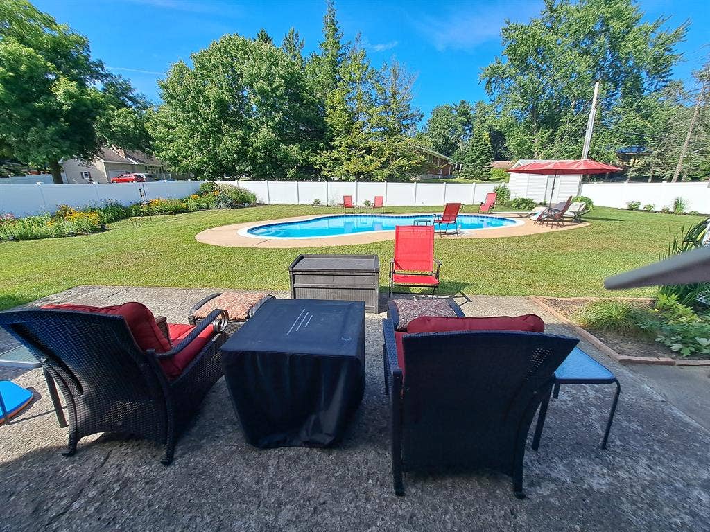 Fully Furnished, month to month