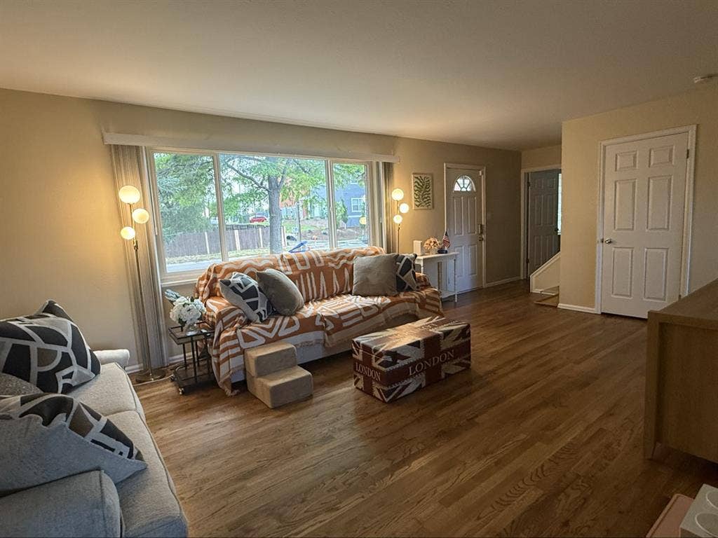 Looking for Roommates!