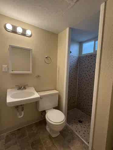 Looking for Roommates!