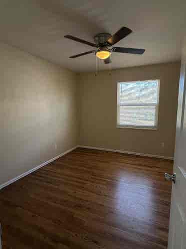 Looking for Roommates!