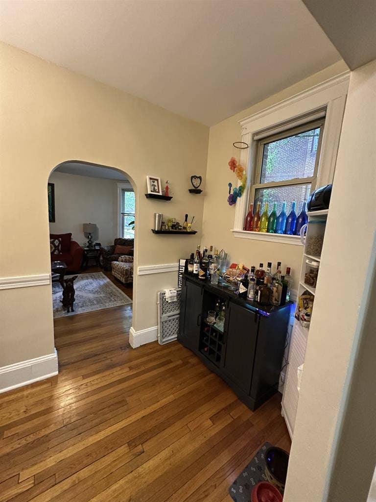 Looking for roommate for