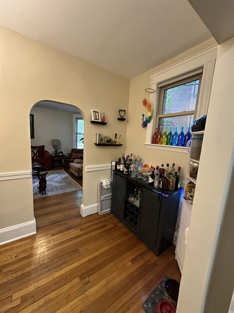 Looking for roommate for