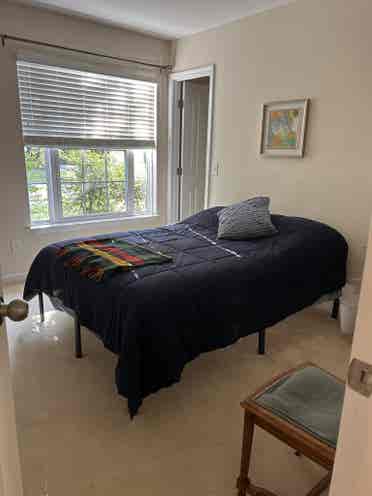 Room for rent w/
 private bath